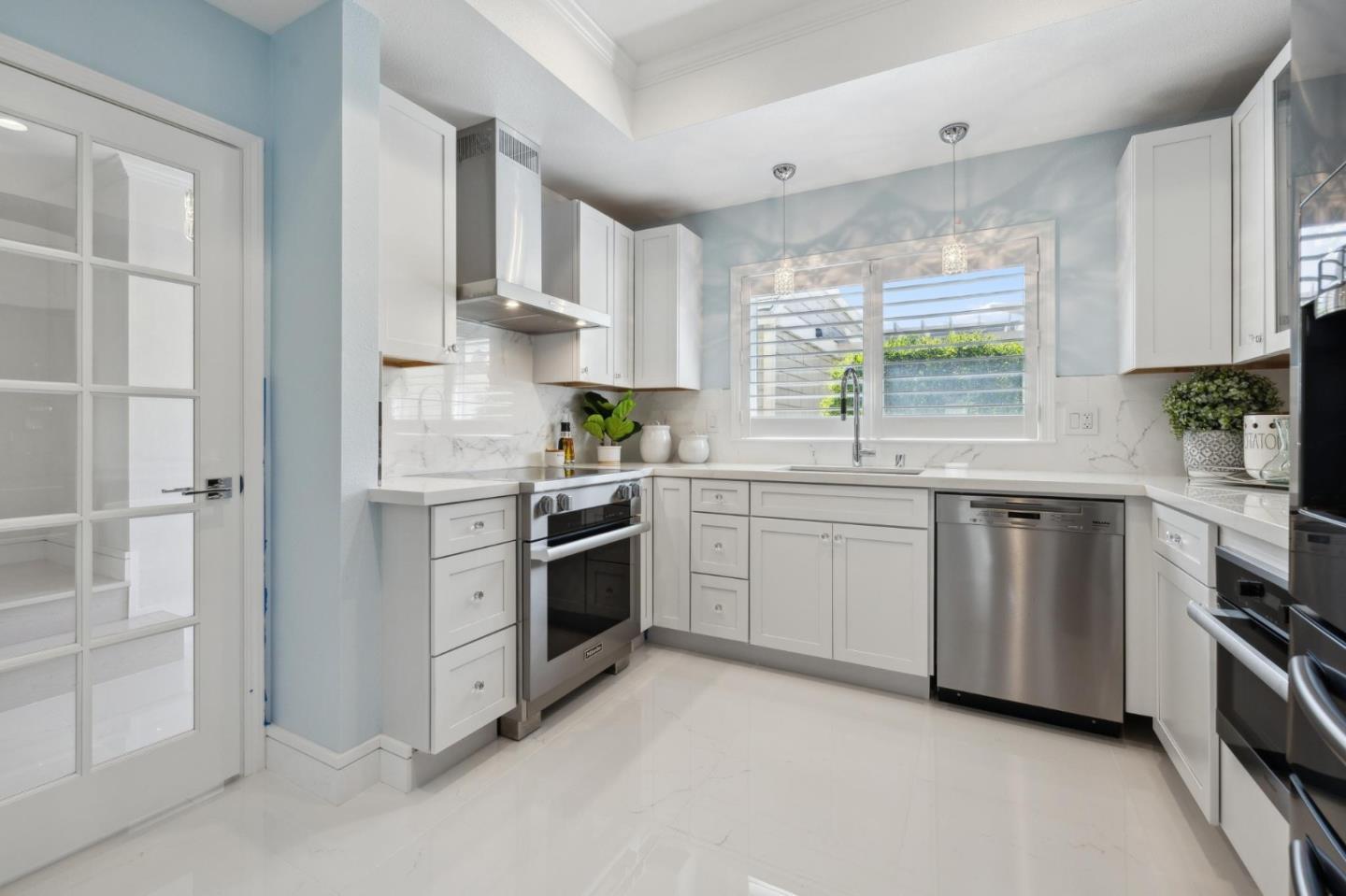 Ursa Ln, Foster City, CA 94404