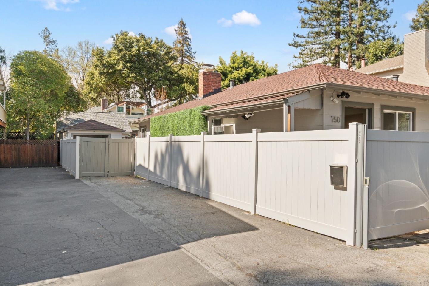 Middlefield Rd, Palo Alto, CA 94301