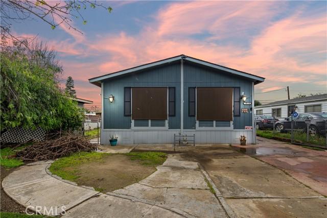 Tamarac St, Lamont, CA 93241