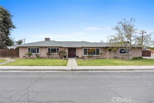Loch Lomond Dr, Bakersfield, CA 93304