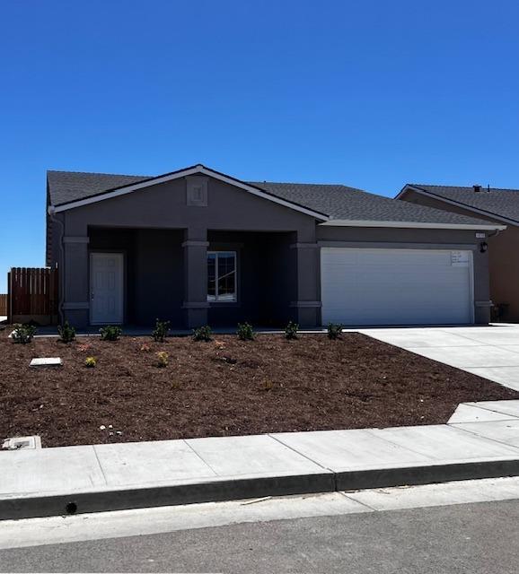 E Orange St, Avenal, CA 93204