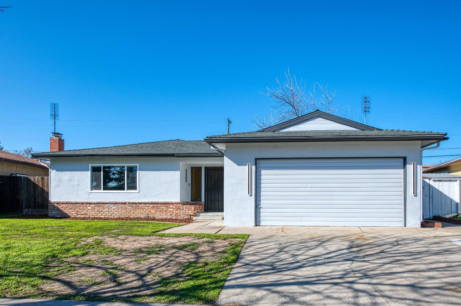 N 7th St, Fresno, CA 93726