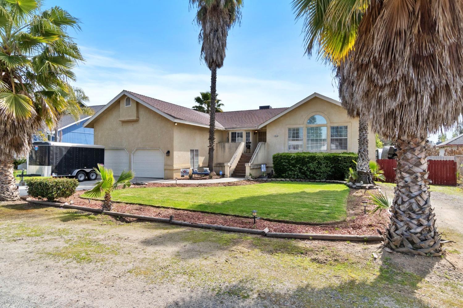 Auburn Way, Madera, CA 93638