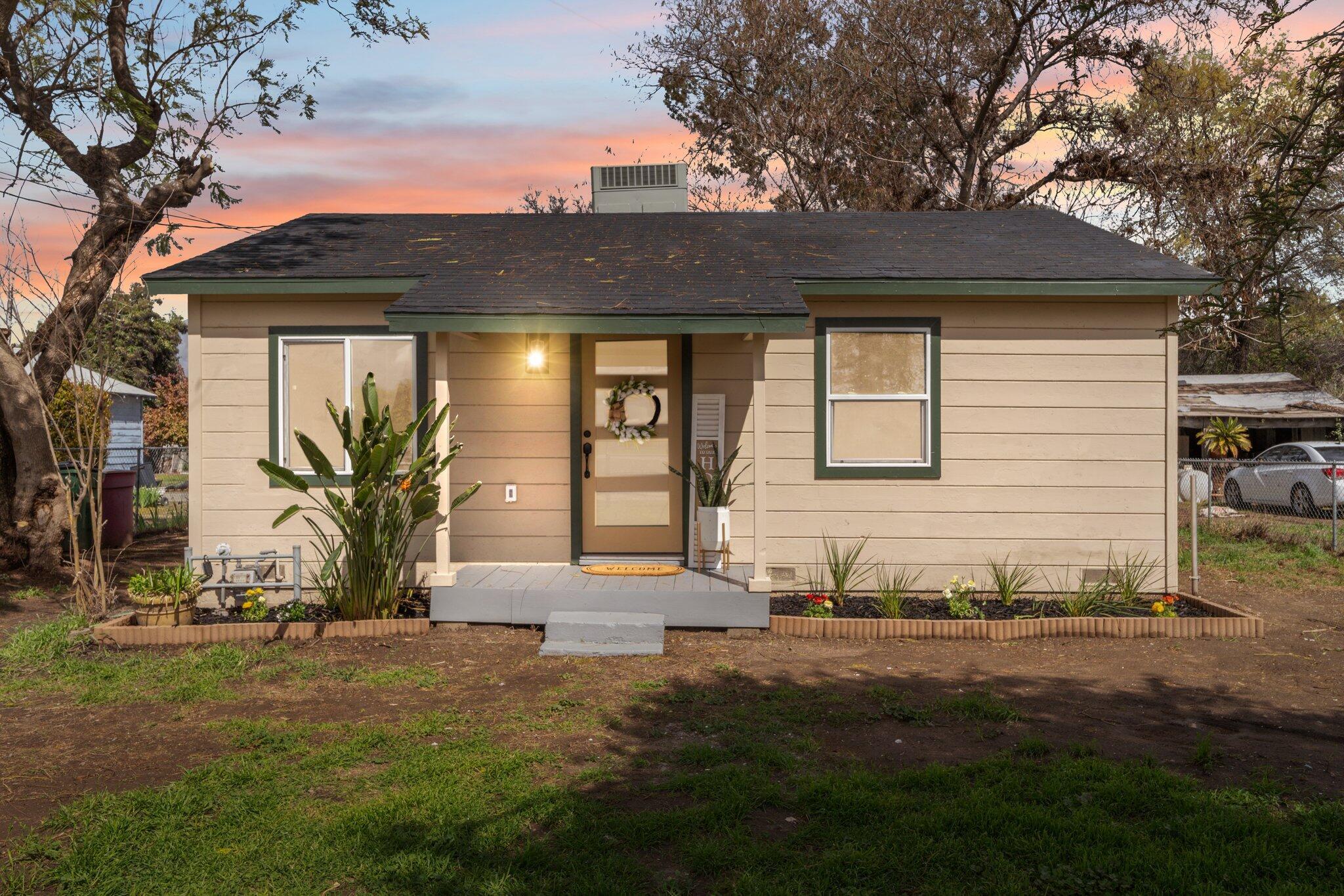 E Poplar Ave, Porterville, CA 93257