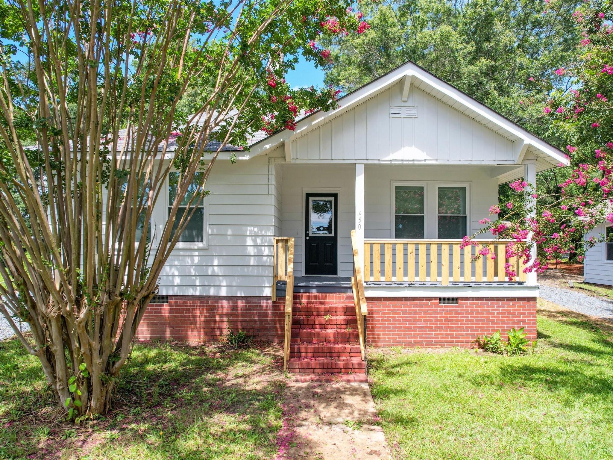 Cherry St, Wadesboro, NC 28170