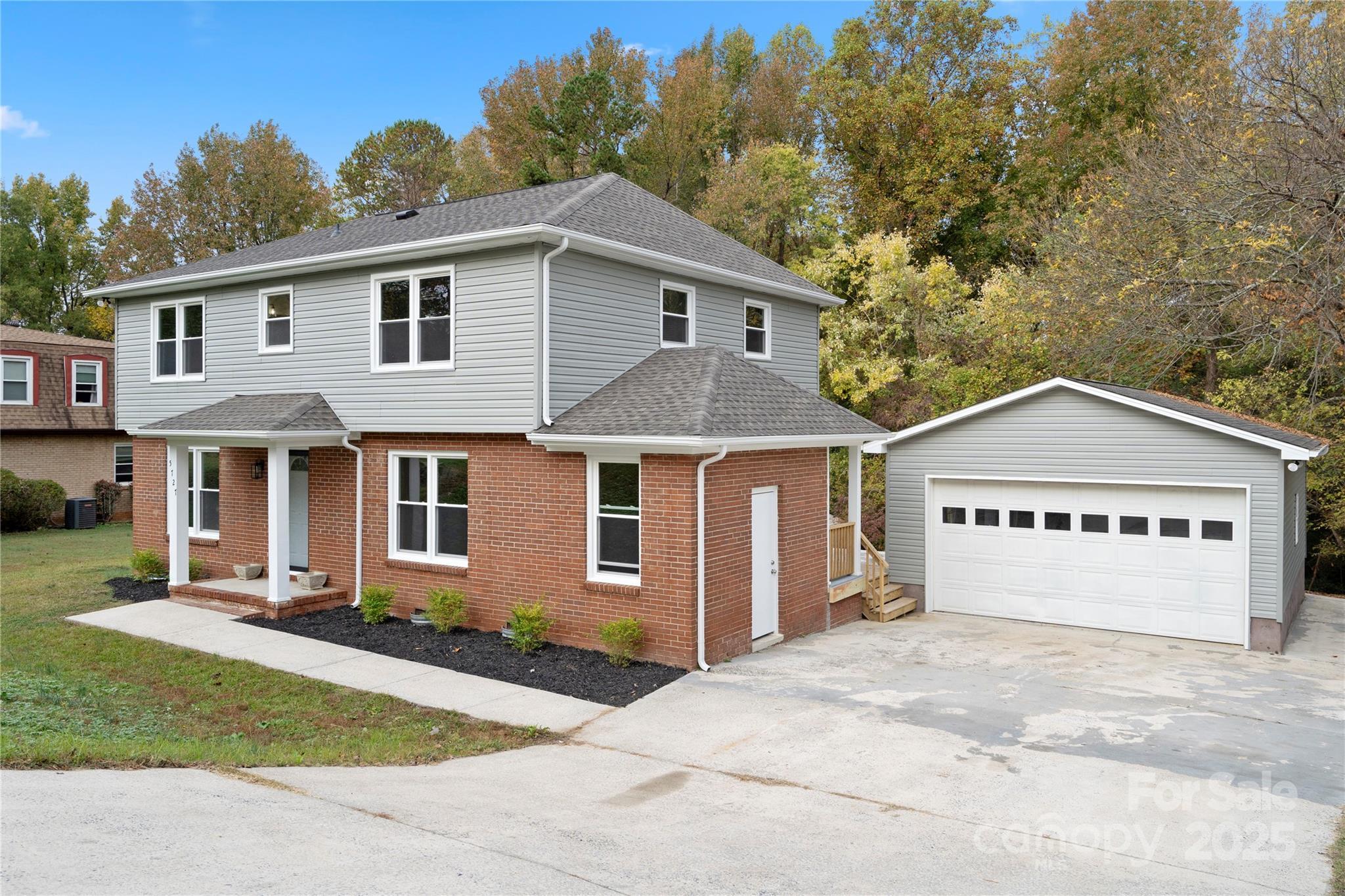 Cherrycrest Ln, Charlotte, NC 28217