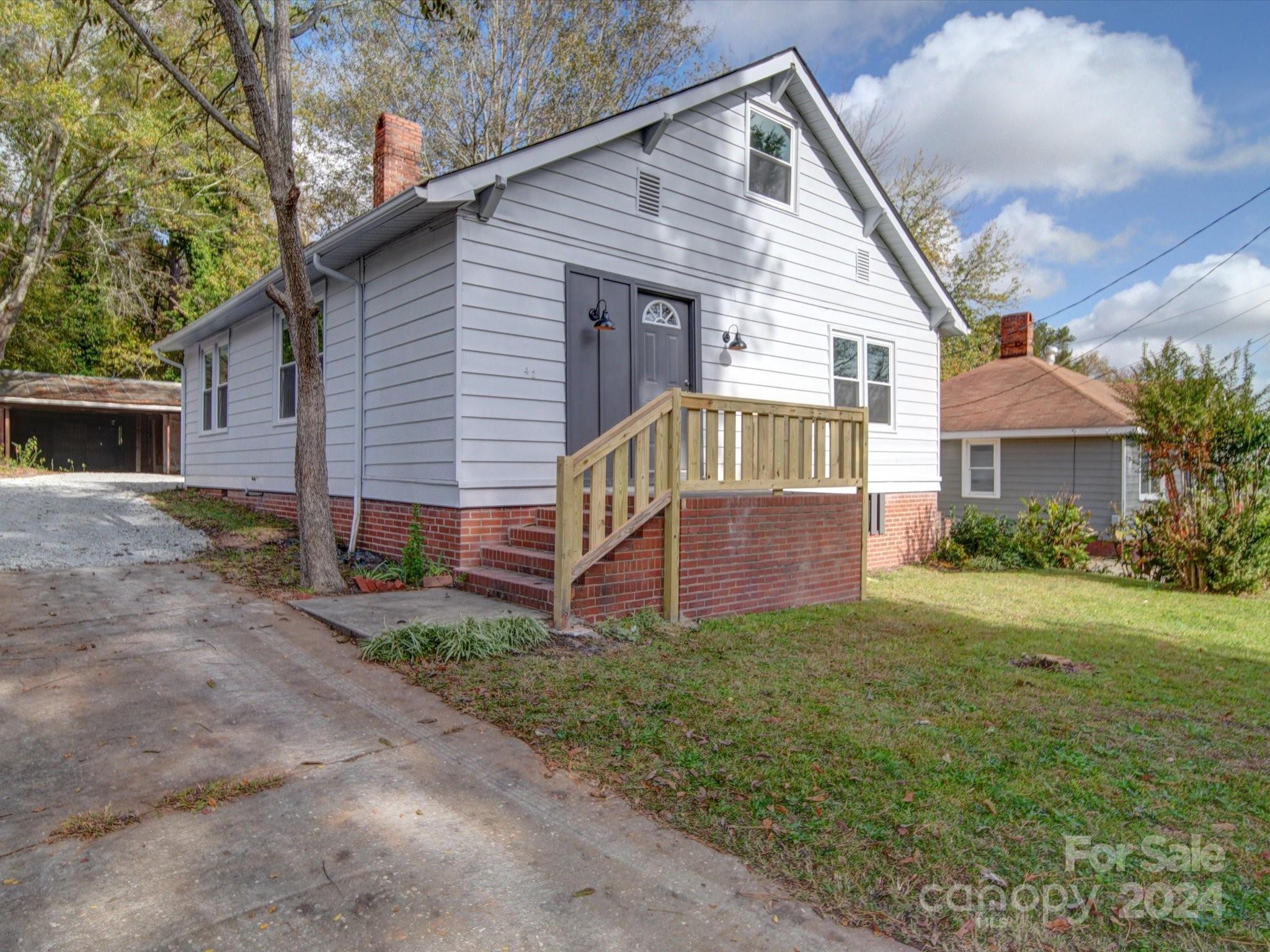 Cherry St, Wadesboro, NC 28170