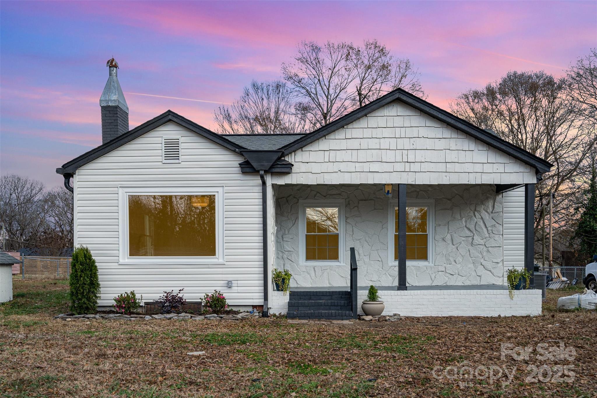 Dellinger Cir, Cherryville, NC 28021