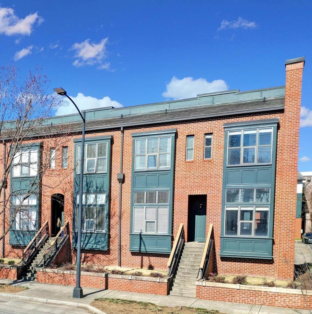 New Bern Station Ct, Charlotte, NC 28209