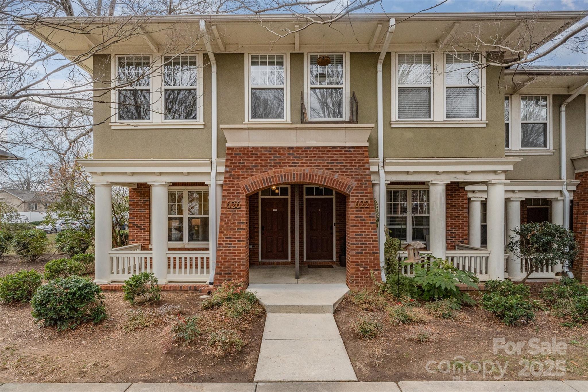 E 9th St, Charlotte, NC 28202