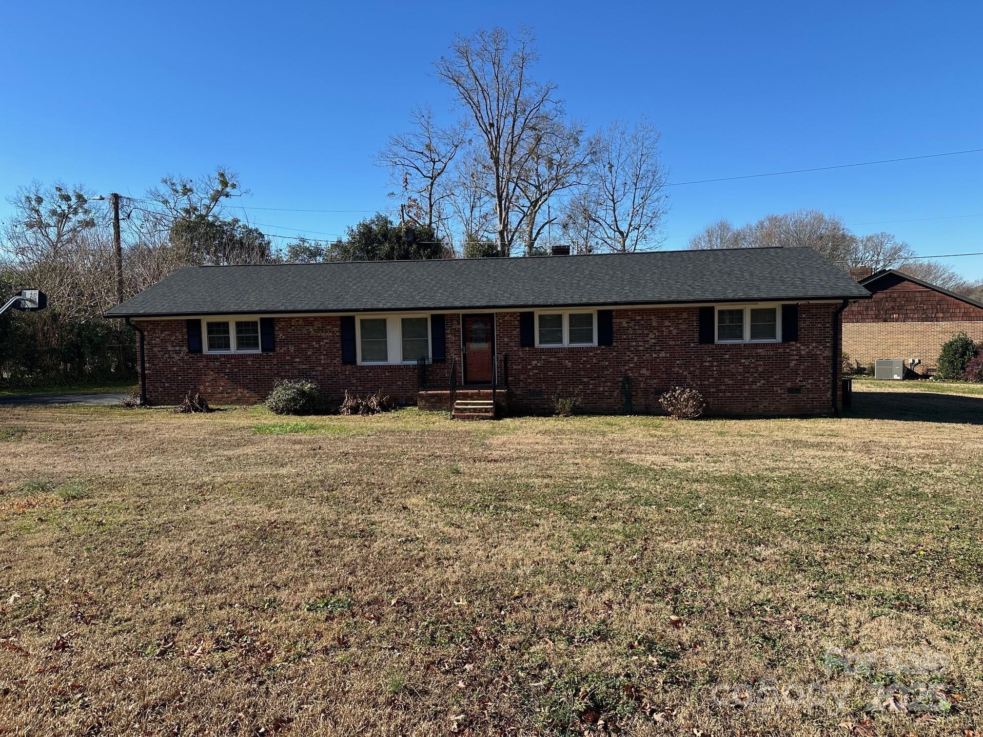 Beverly Dr, Spartanburg, SC 29303