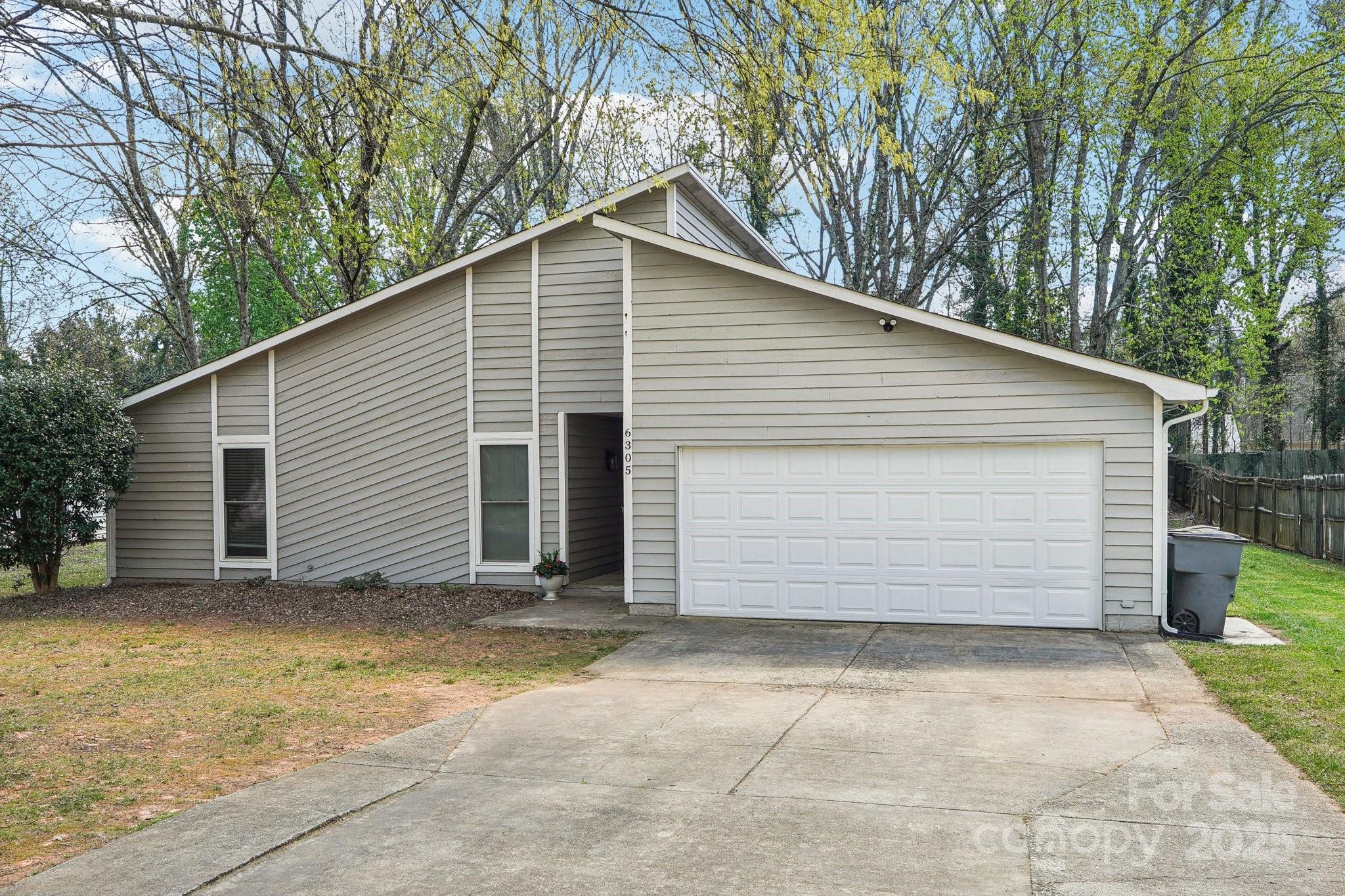 Hanna Ct, Charlotte, NC 28212