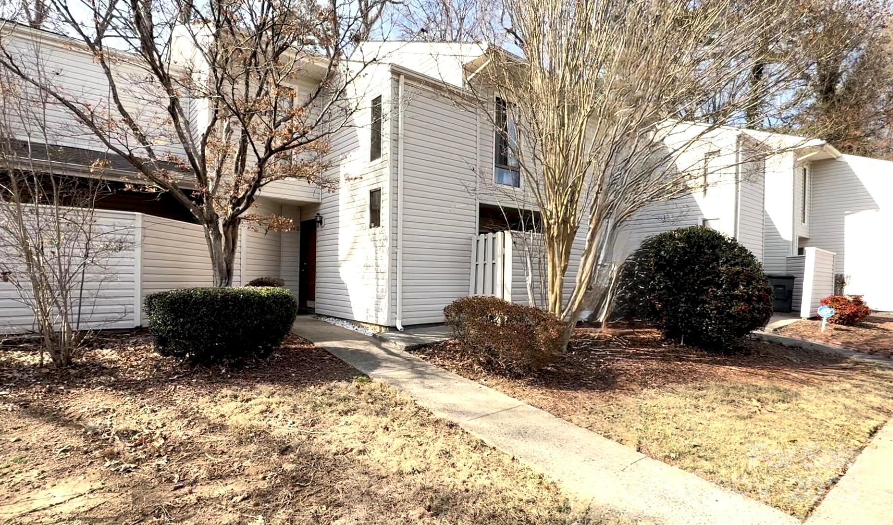 Hummingbird Ln, Charlotte, NC 28212