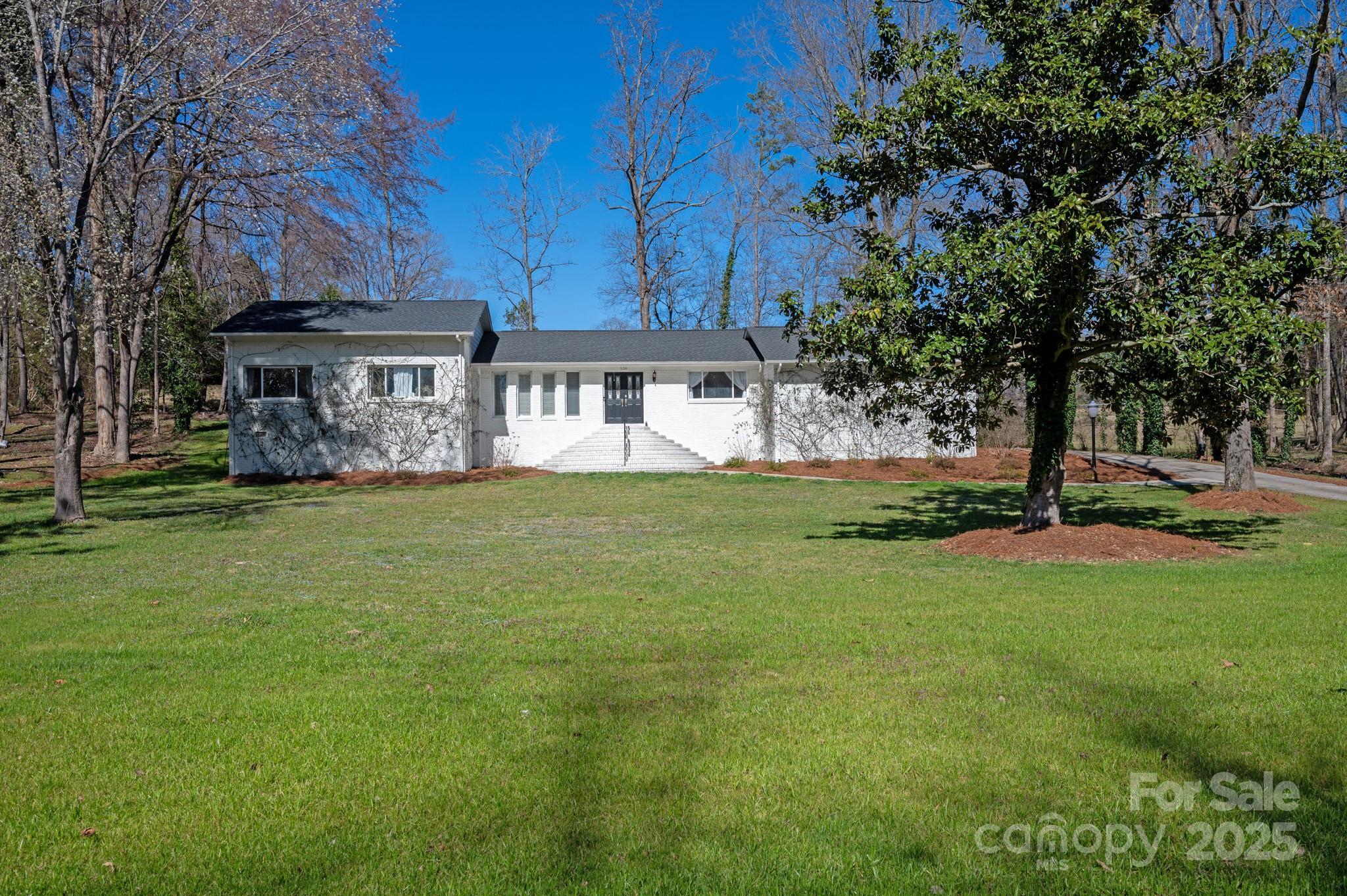 Kirby Ln, Matthews, NC 28104