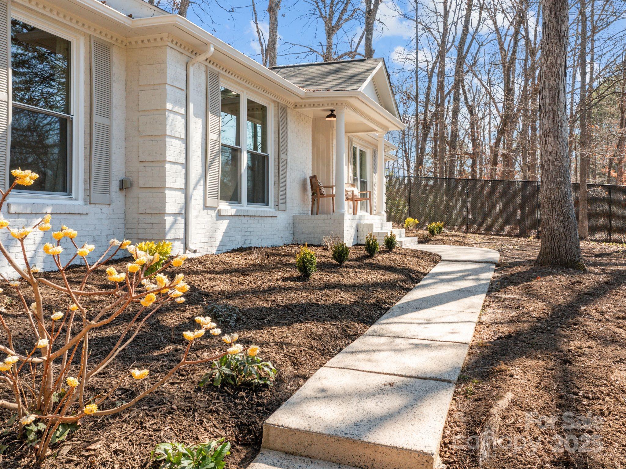 Coatbridge Ln, Charlotte, NC 28212