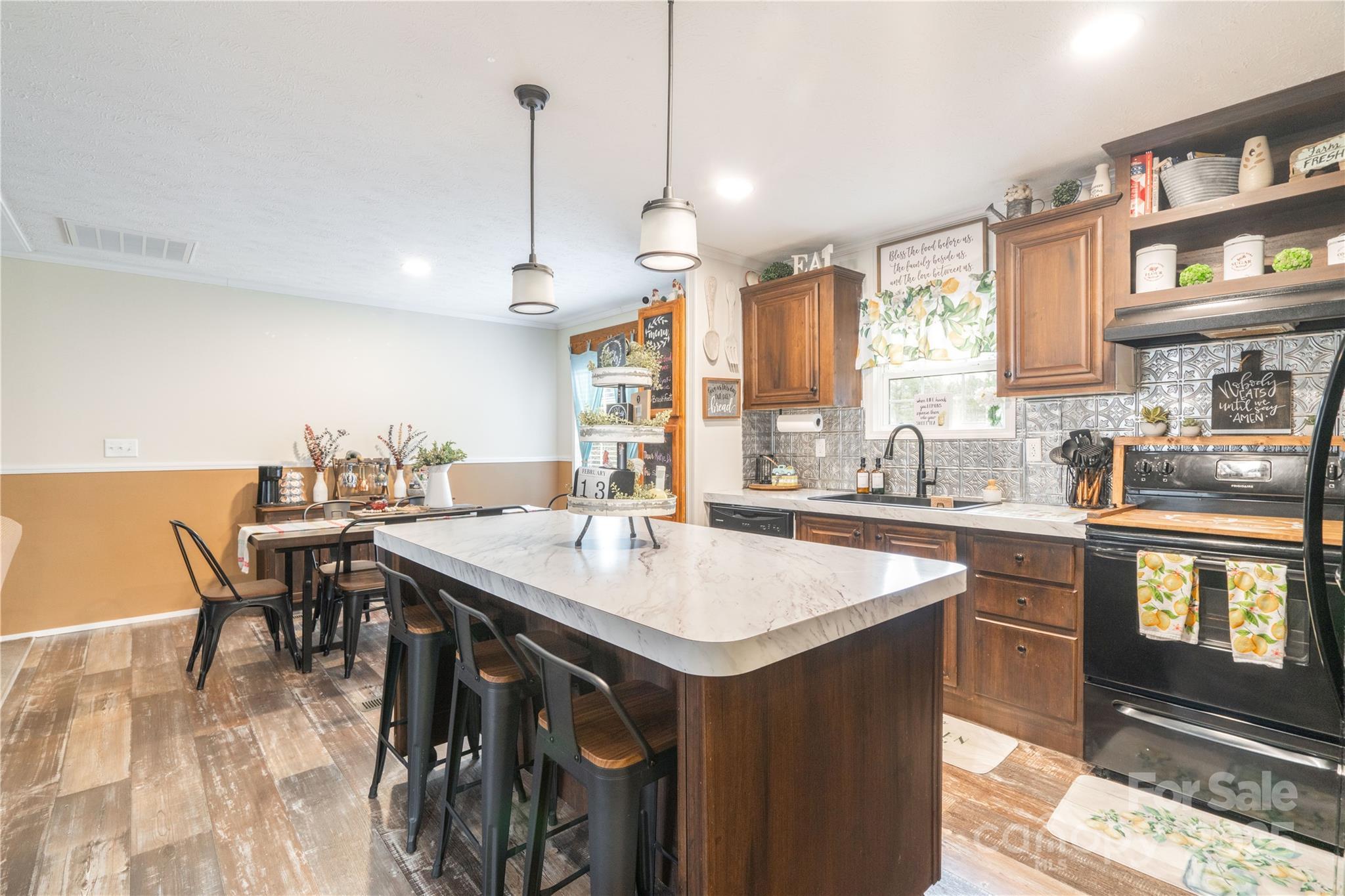 Tom Briggs Rd, Lexington, NC 27292