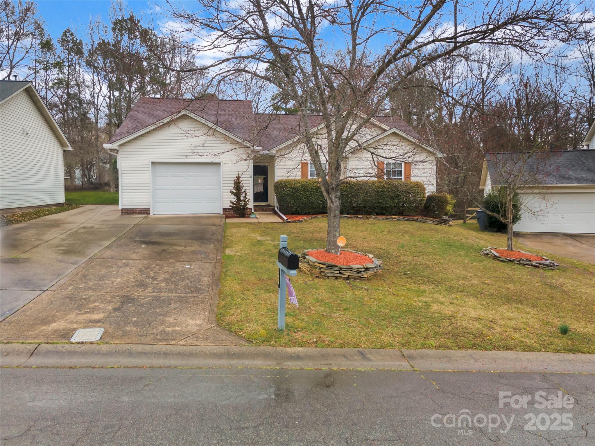 Shady Pine Ct, Charlotte, NC 28214