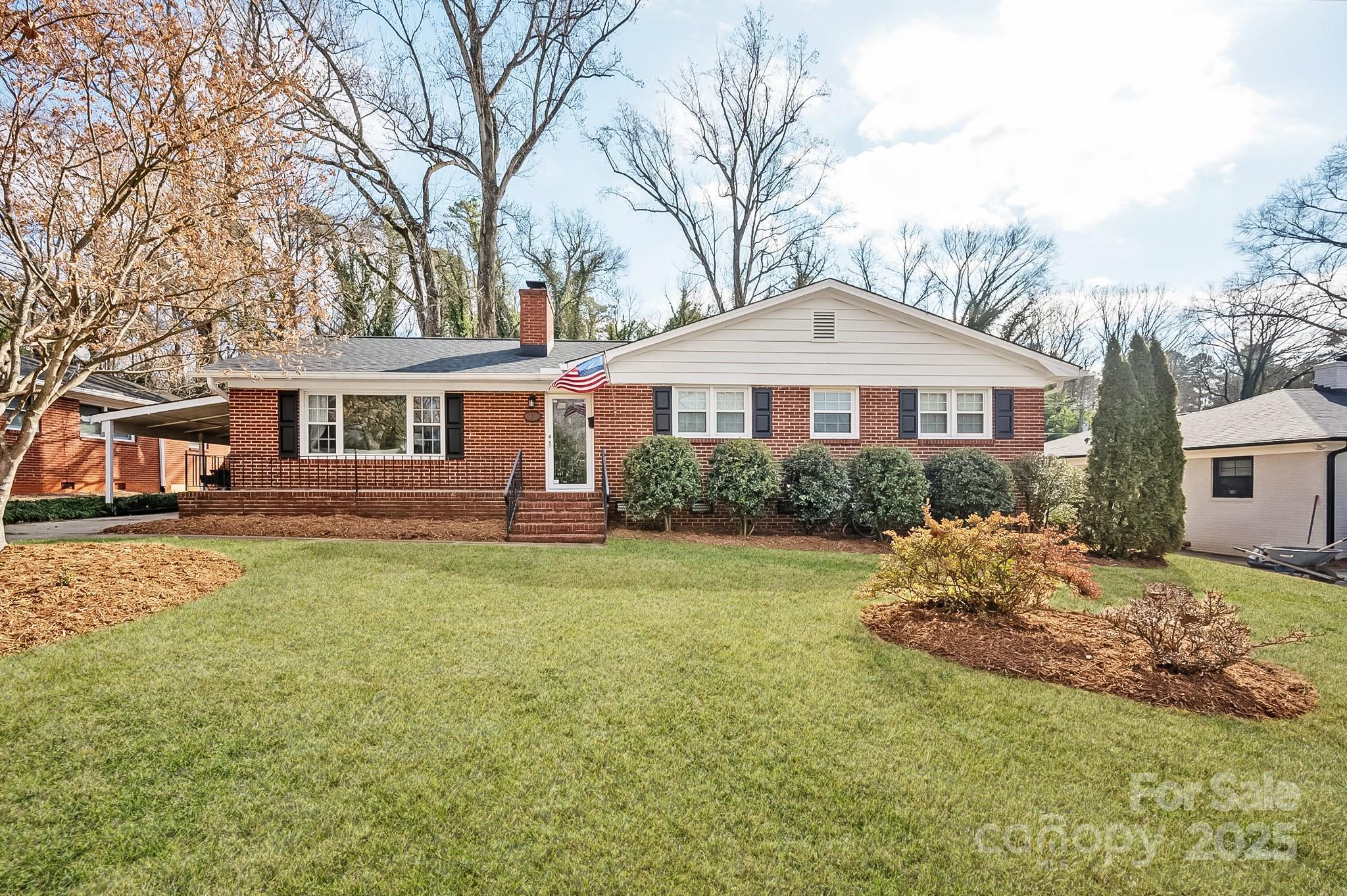 Farmbrook Dr, Charlotte, NC 28210