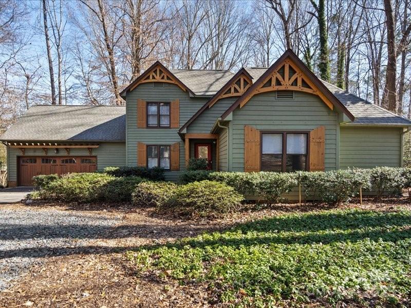 Marci Ln, Belmont, NC 28012