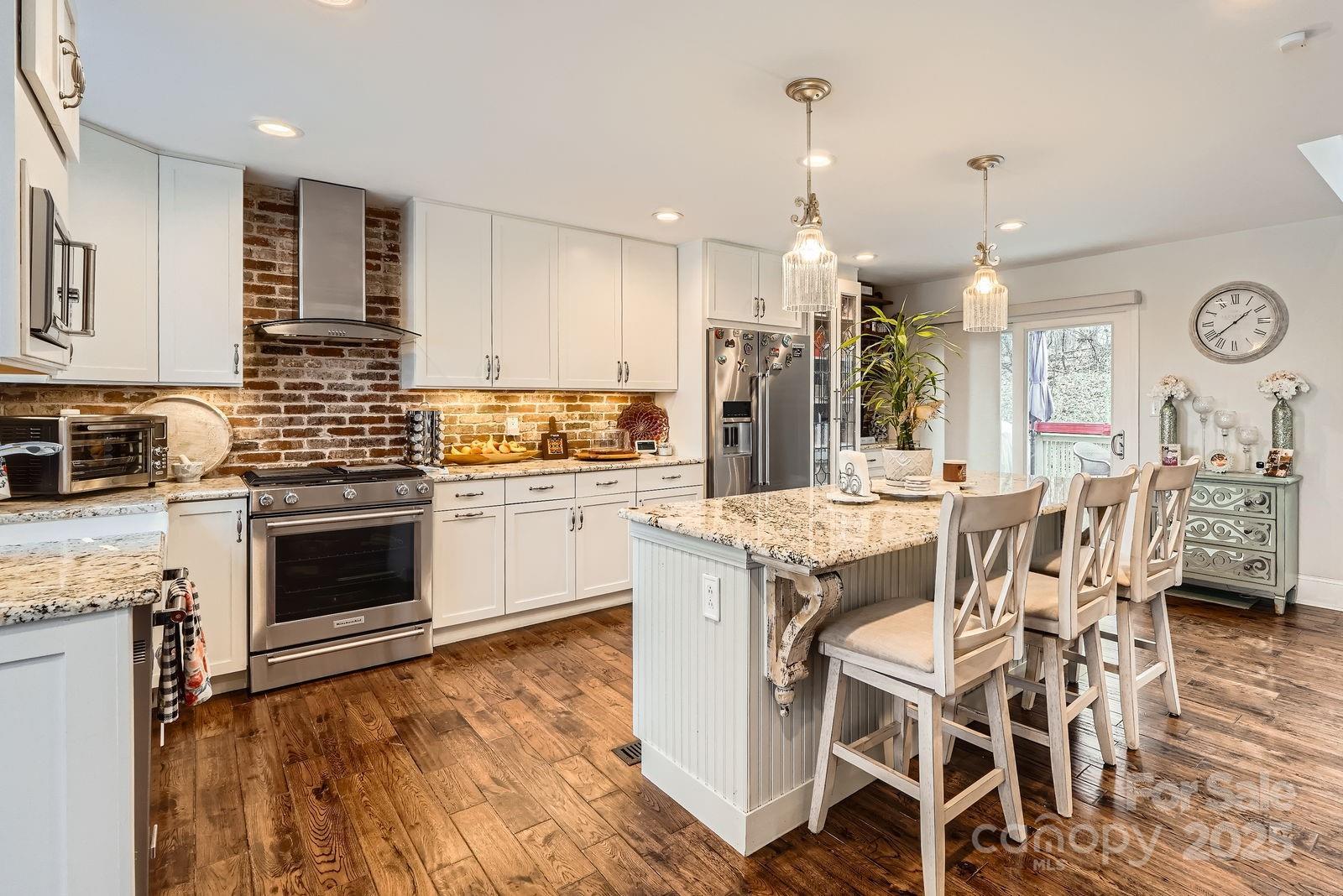 Saint Pierre Ln, Charlotte, NC 28277