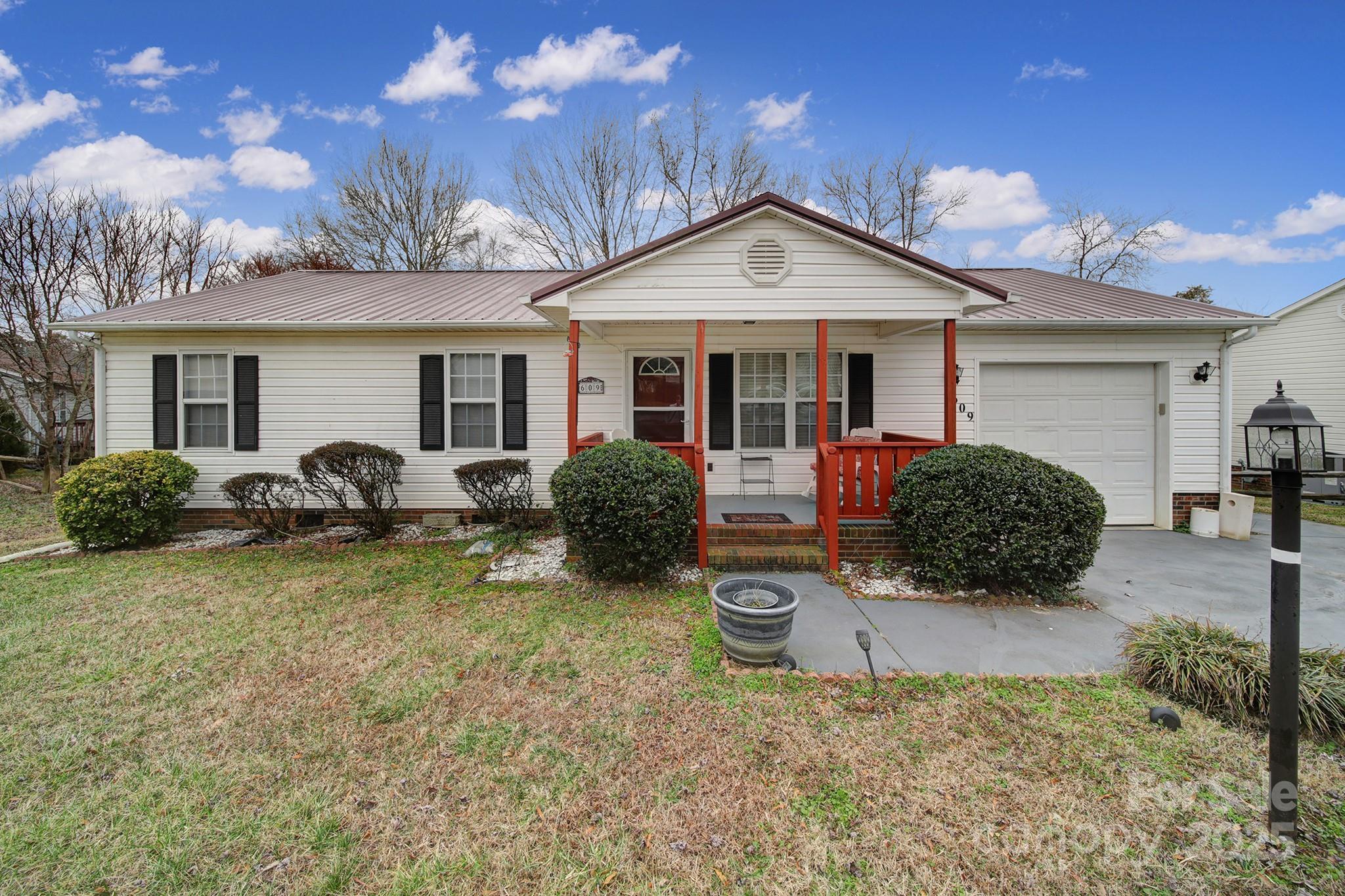 Ben Rich St, Dallas, NC 28034