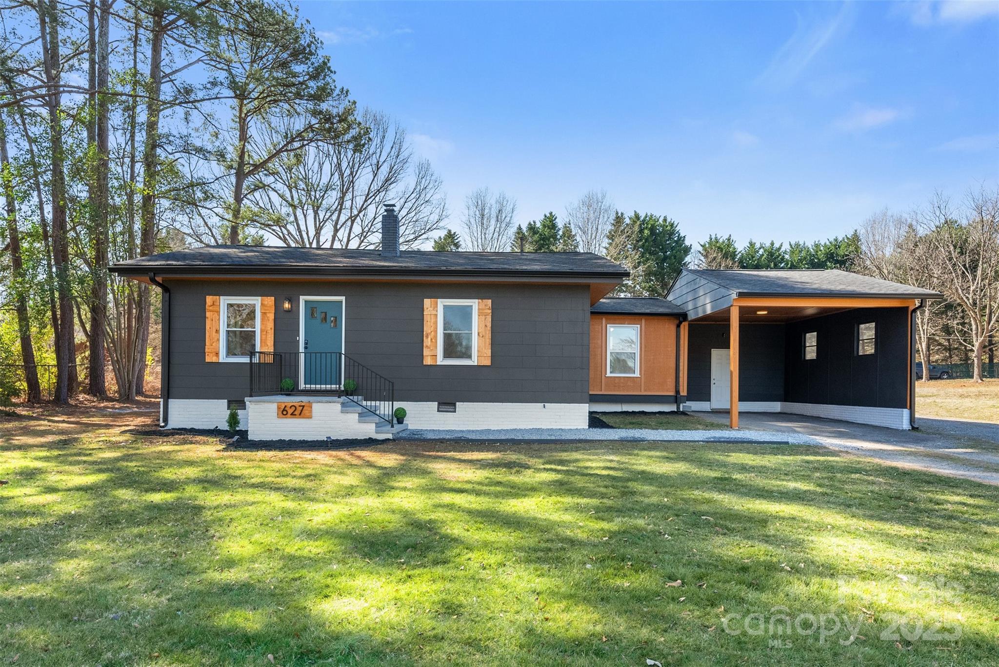 Westway Dr, Gastonia, NC 28054