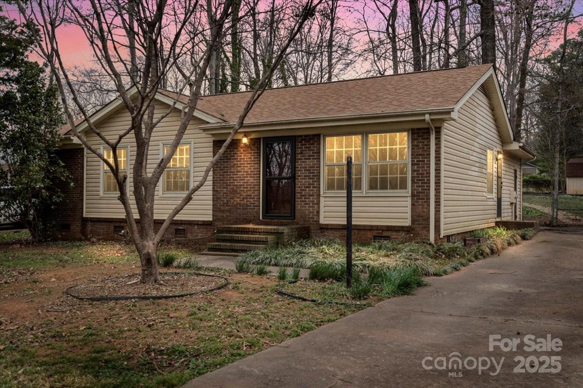 Culloden Ct, Charlotte, NC 28214