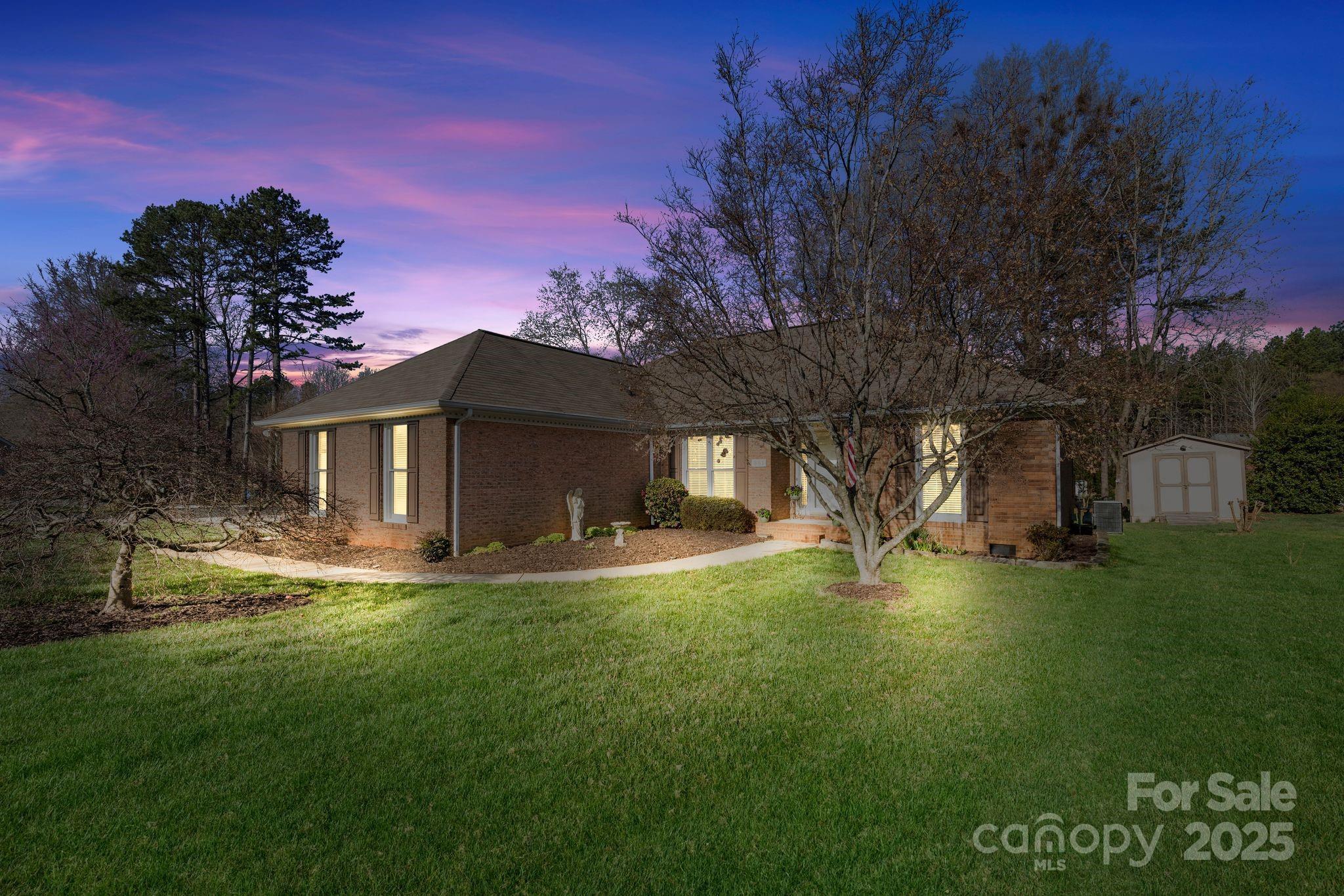 Emerson Dr, Mooresville, NC 28115