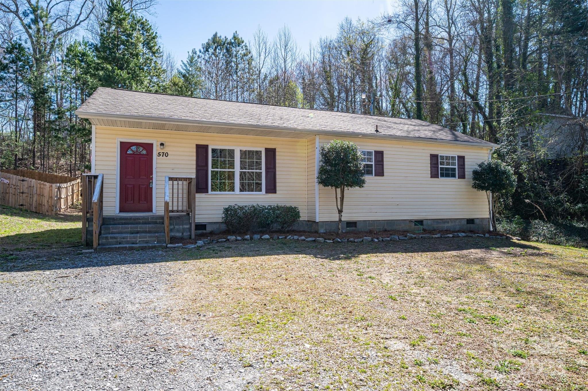 N Rhyne St, Gastonia, NC 28054