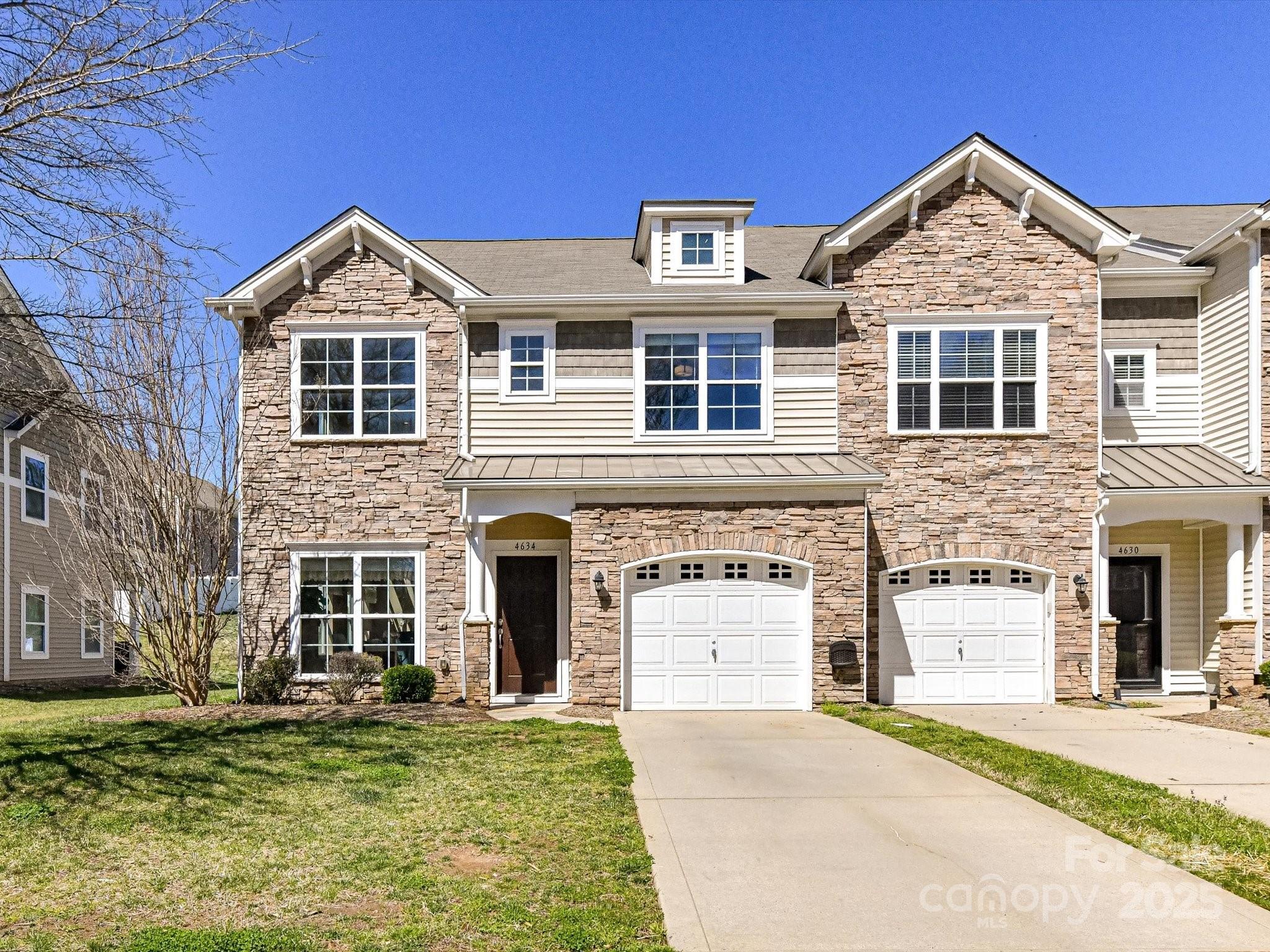 Craigmoss Ln, Charlotte, NC 28278