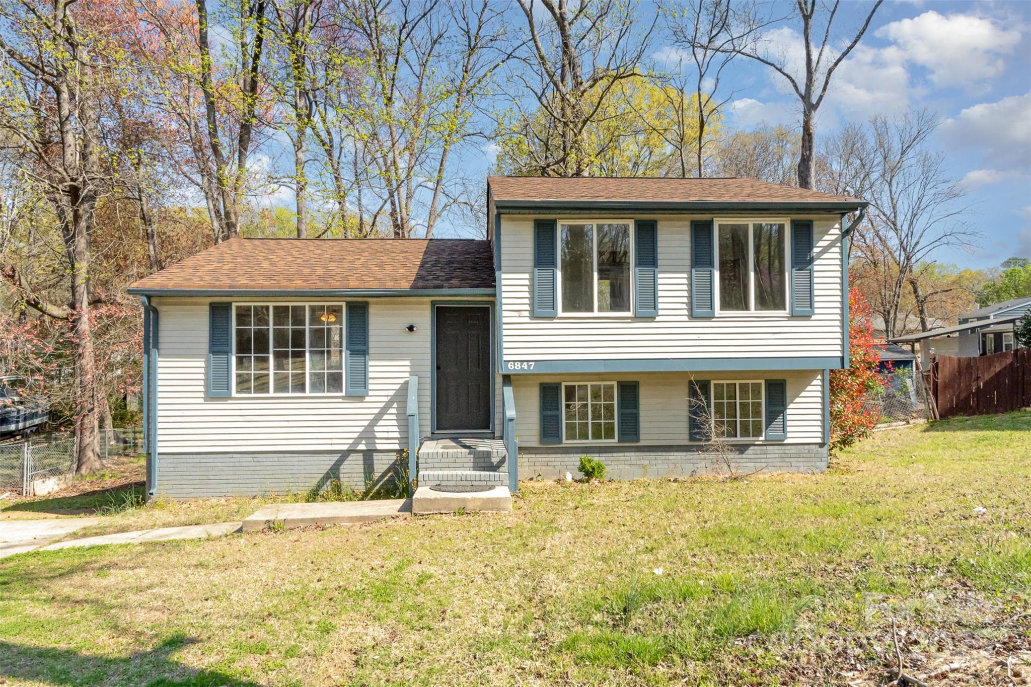 Saddle Point Rd, Charlotte, NC 28212