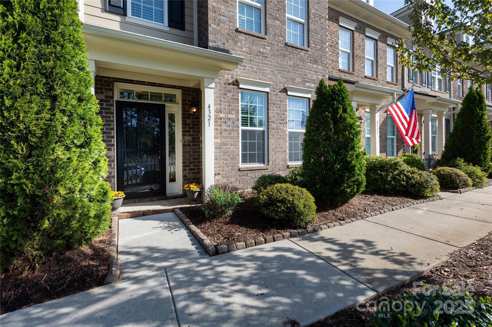 Courtly Ln, Belmont, NC 28012