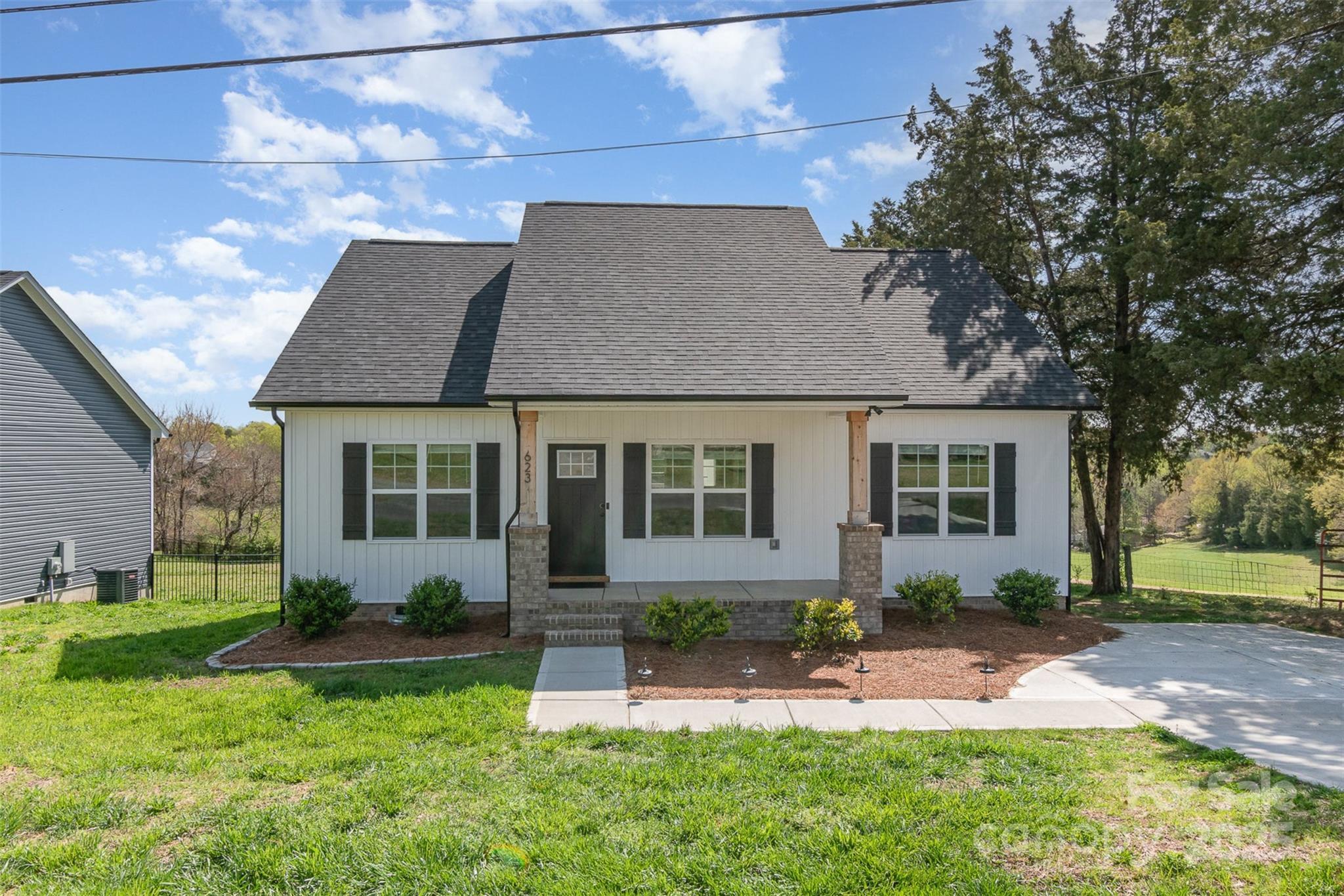 N Skyland Dr, Mount Pleasant, NC 28124