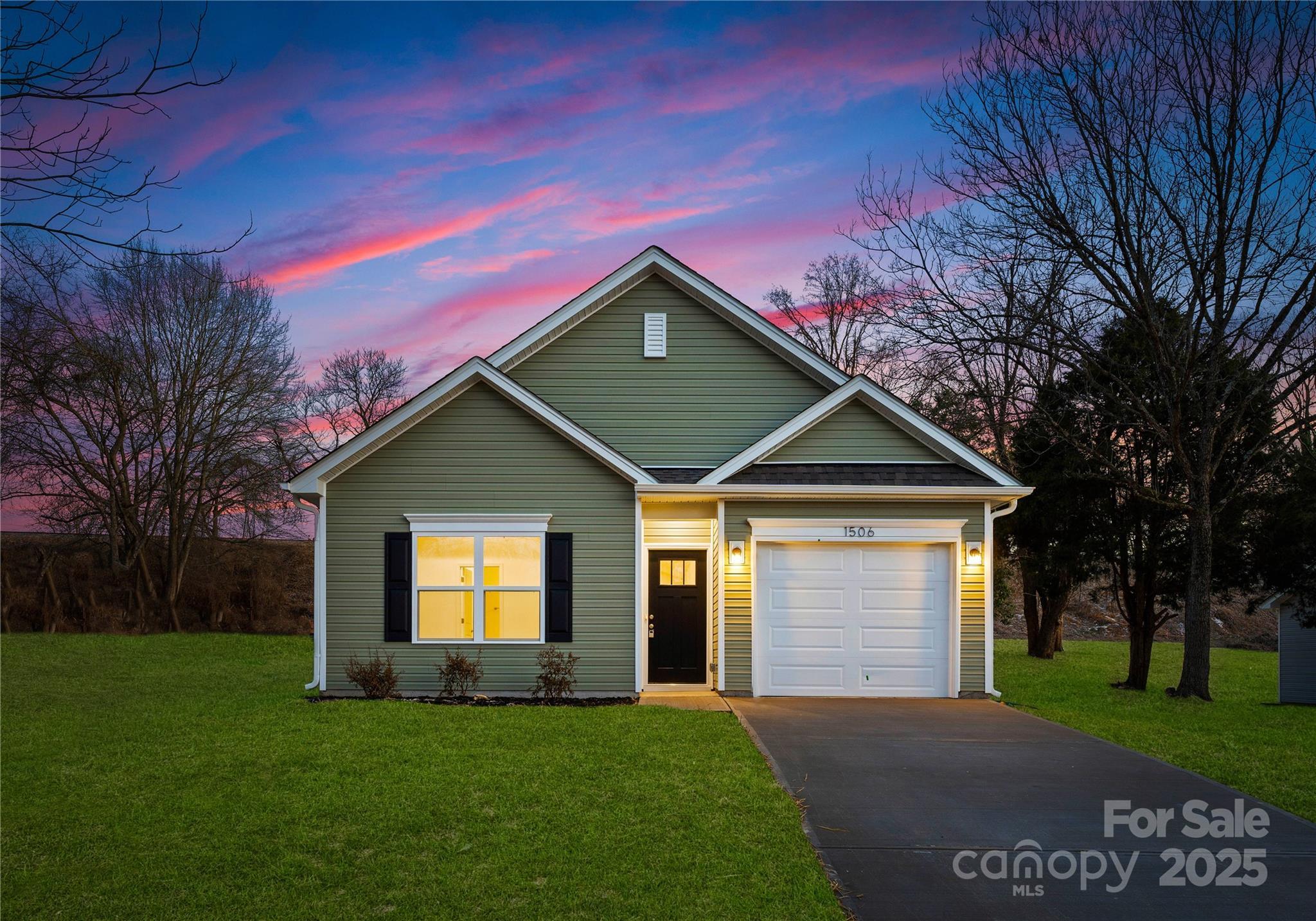 Dooley Dr, Charlotte, NC 28227