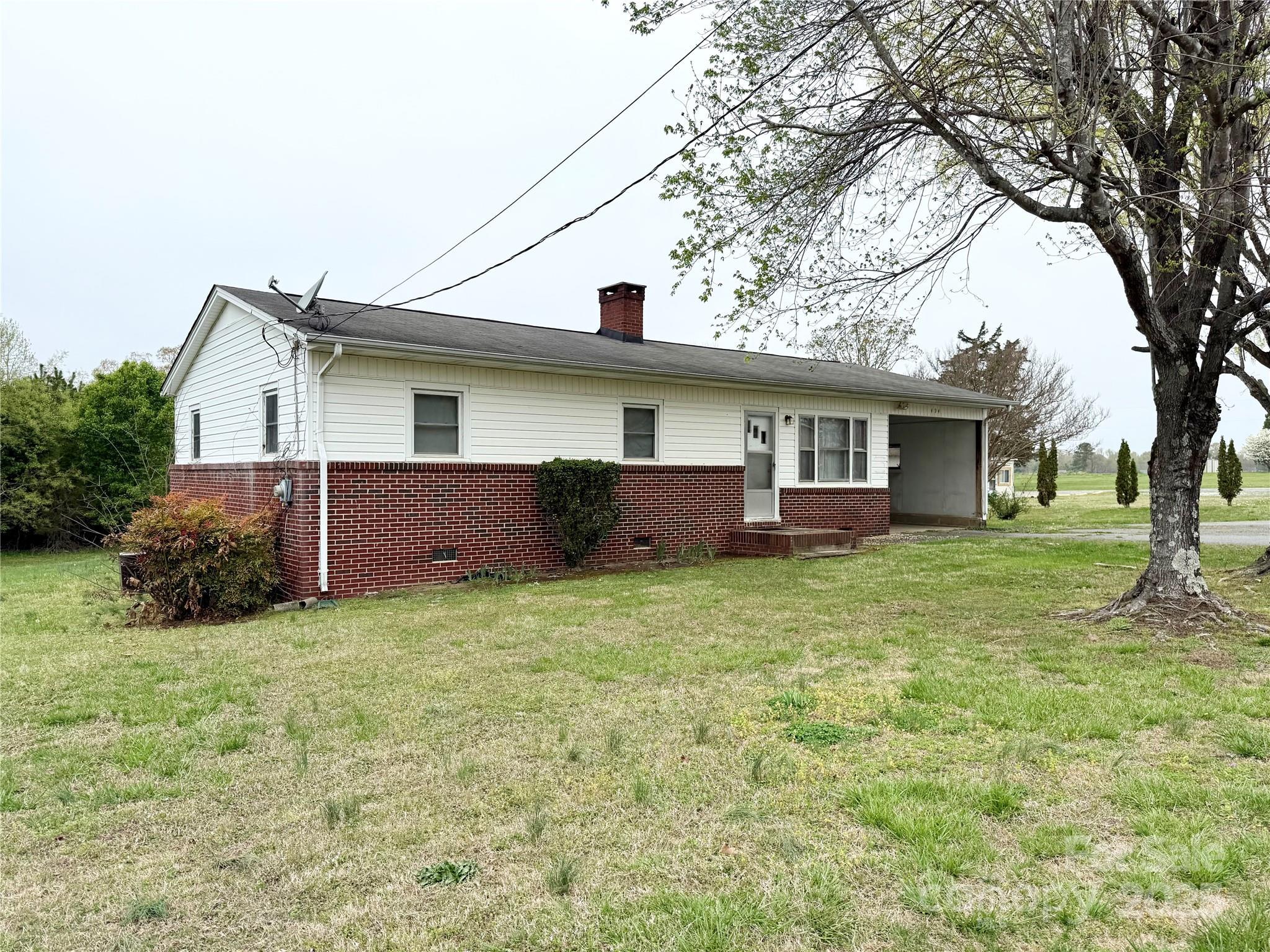 Chase High Rd, Forest City, NC 28043