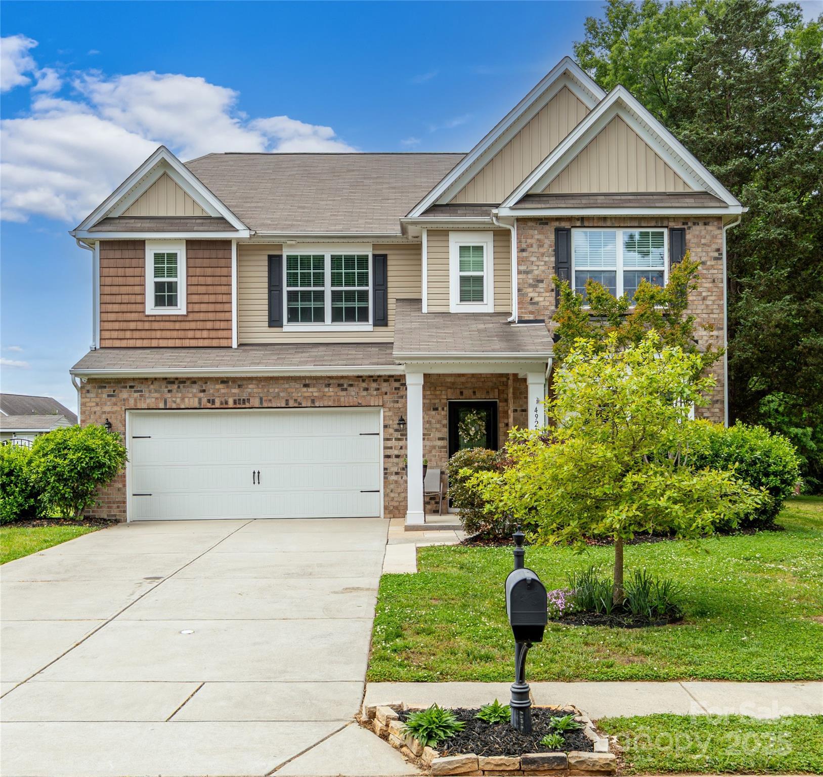 Riverdale Dr, Charlotte, NC 28273