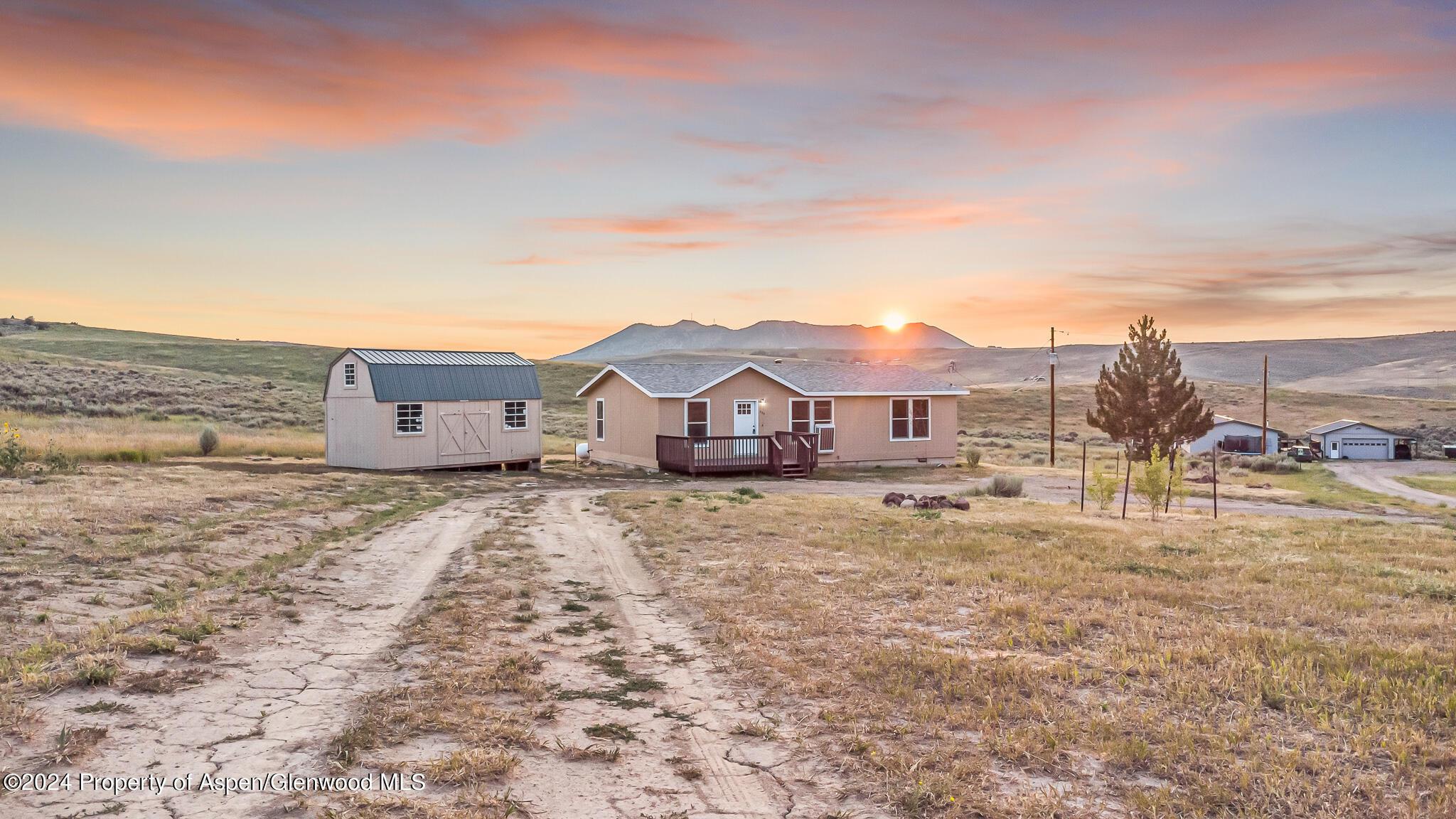 W Johnson Loop, Craig, CO 81625