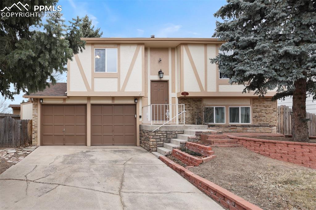 Badger Dr, Colorado Springs, CO 80916