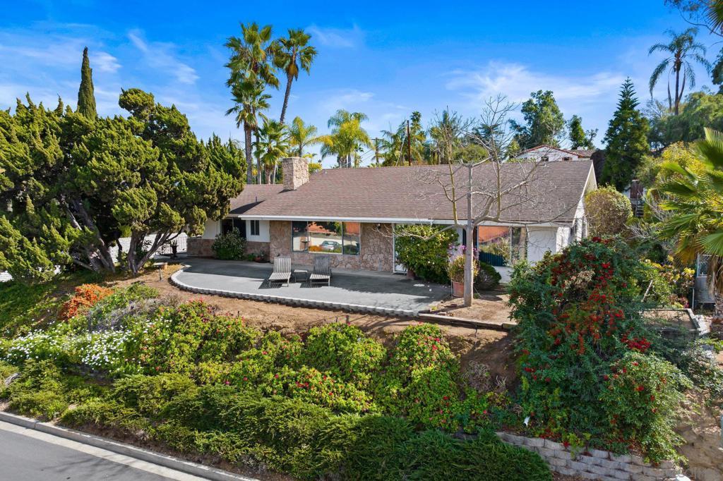 Cromwell Way, Vista, CA 92084
