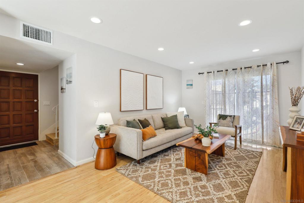 Caminito Katerina, San Diego, CA 92111