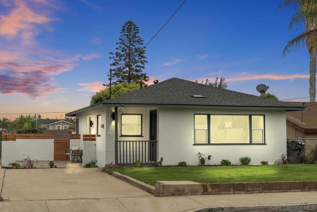 8th St, Imperial Beach, CA 91932