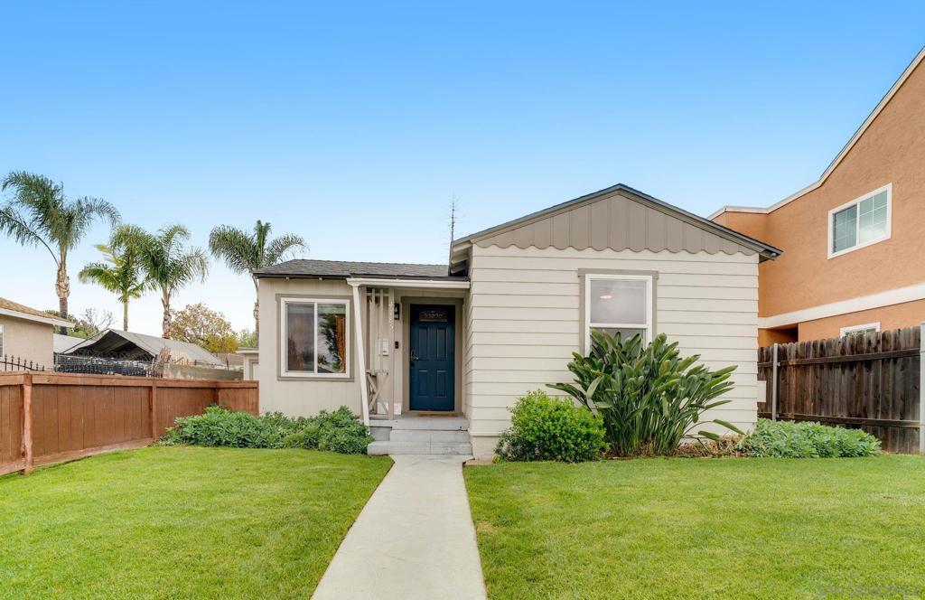 Auburn Dr, San Diego, CA 92105