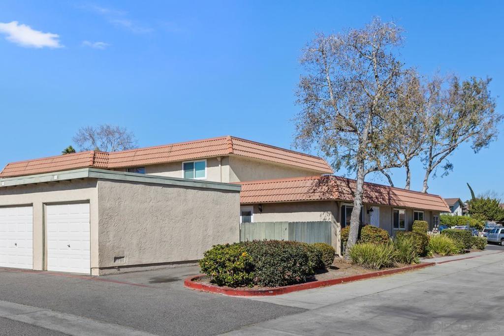 Rue De Valle, San Marcos, CA 92078