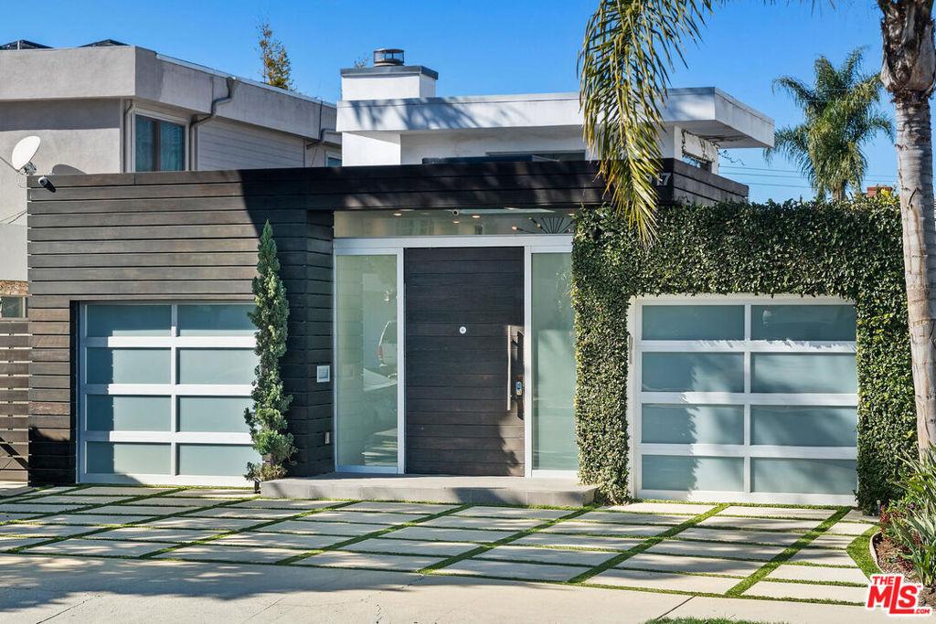 W 80th St, Playa Del Rey, CA 90293