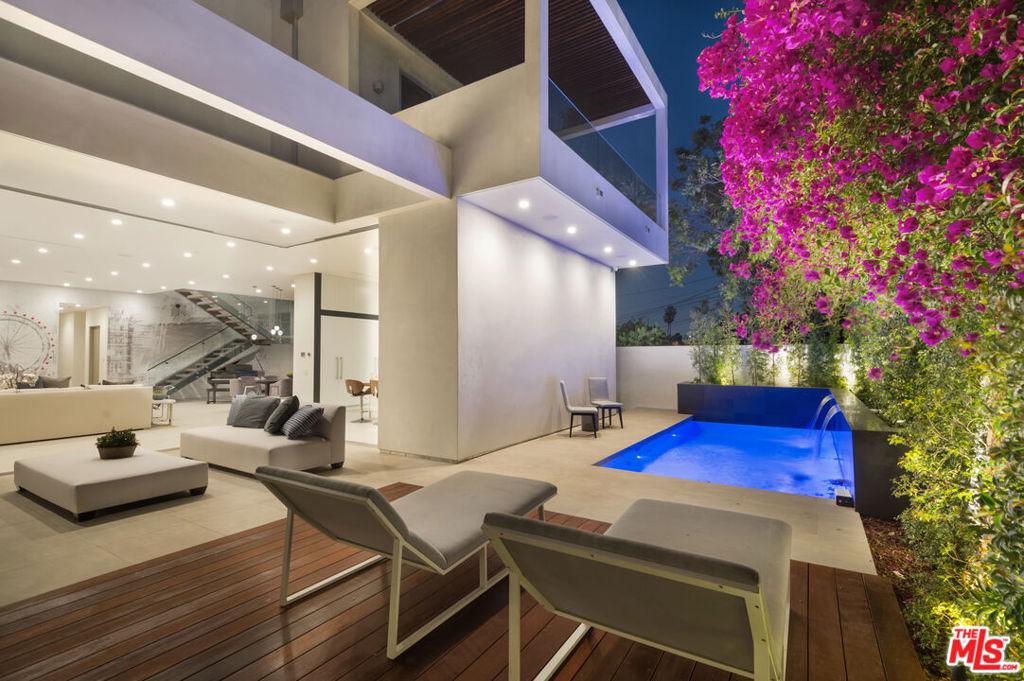 N Vista St, Los Angeles, CA 90036