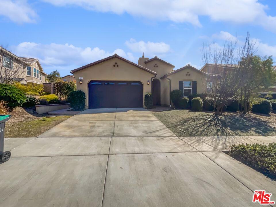 Almond Ln, Simi Valley, CA 93065