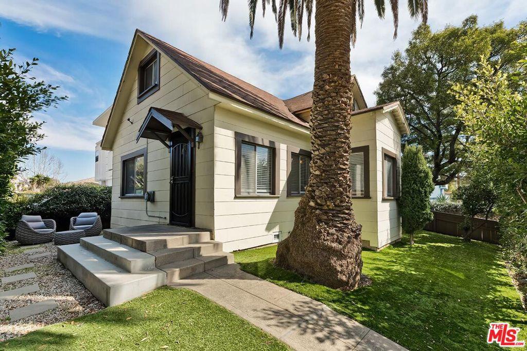 6th St, Santa Monica, CA 90405
