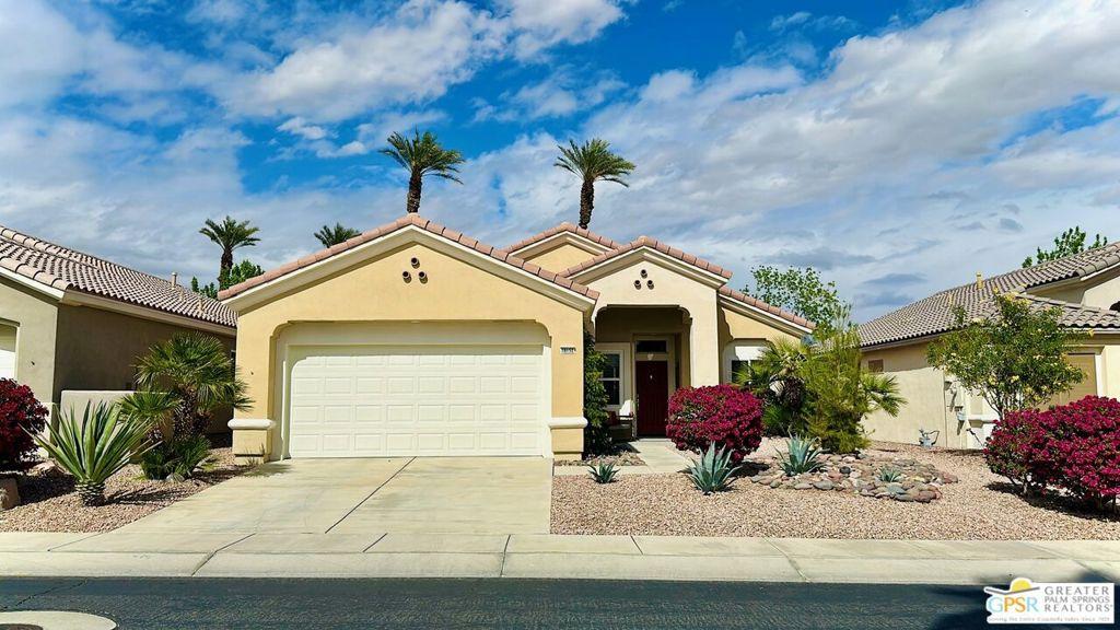 Vinewood Dr, Palm Desert, CA 92211
