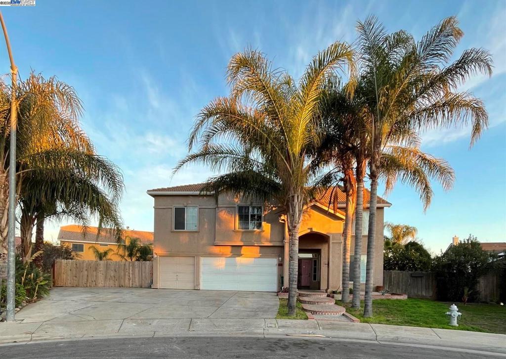 Neal Ct, Los Banos, CA 93635