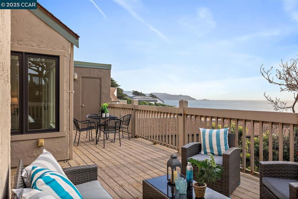 Palmetto Ave, Pacifica, CA 94044